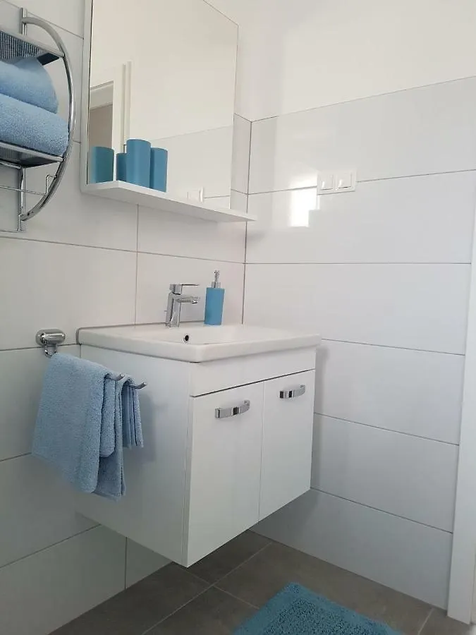 Petra'S Place - Sea View Apartment Slatine