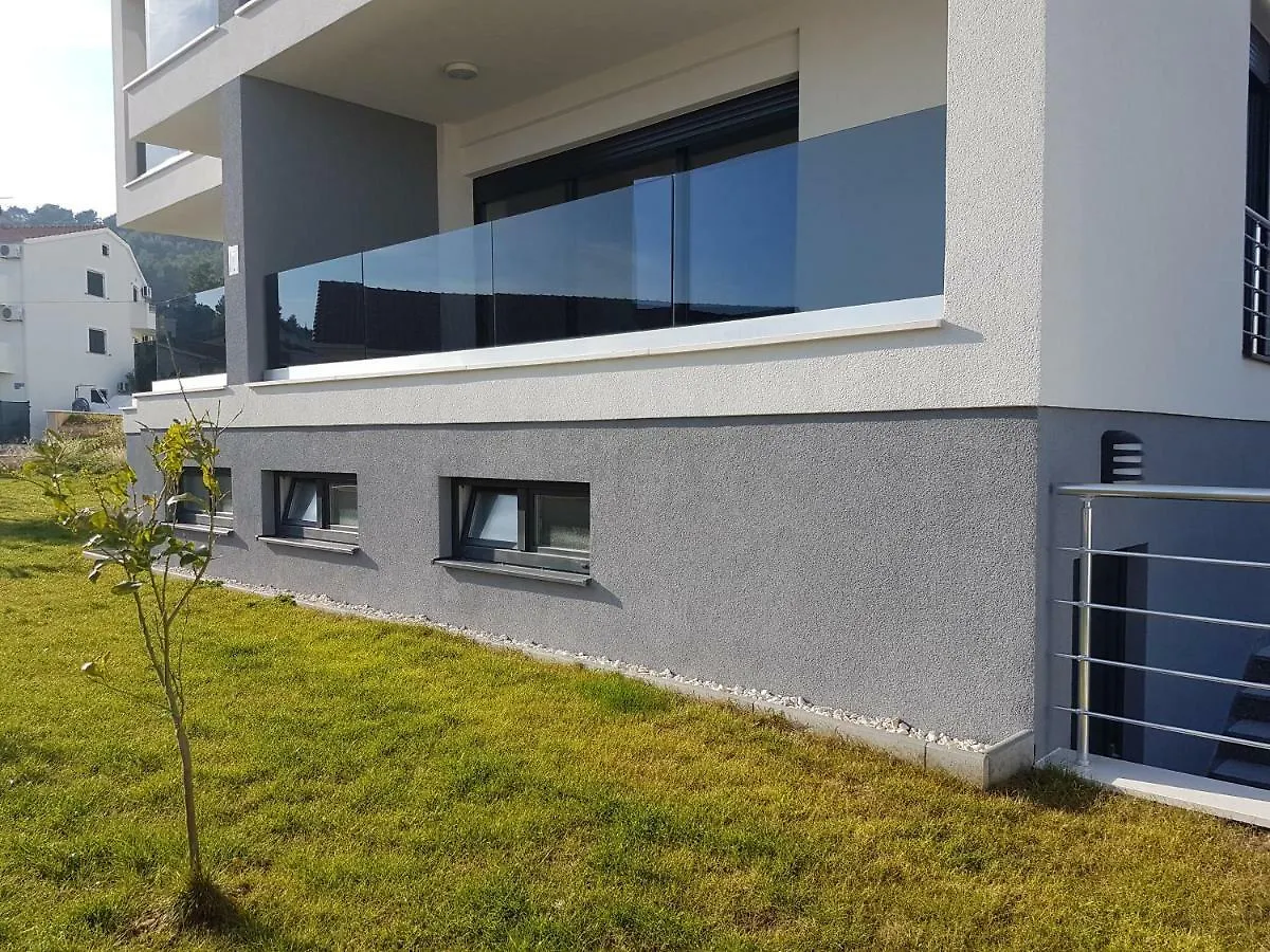Petra'S Place - Sea View Apartment Slatine Croatia