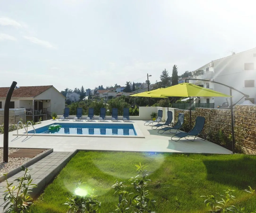 Petra'S Place - Sea View Apartment Slatine 0*,  Croatia
