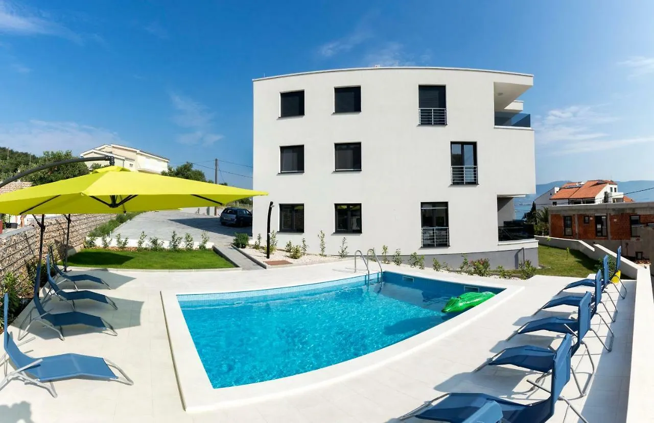 Petra'S Place - Sea View Apartment Slatine