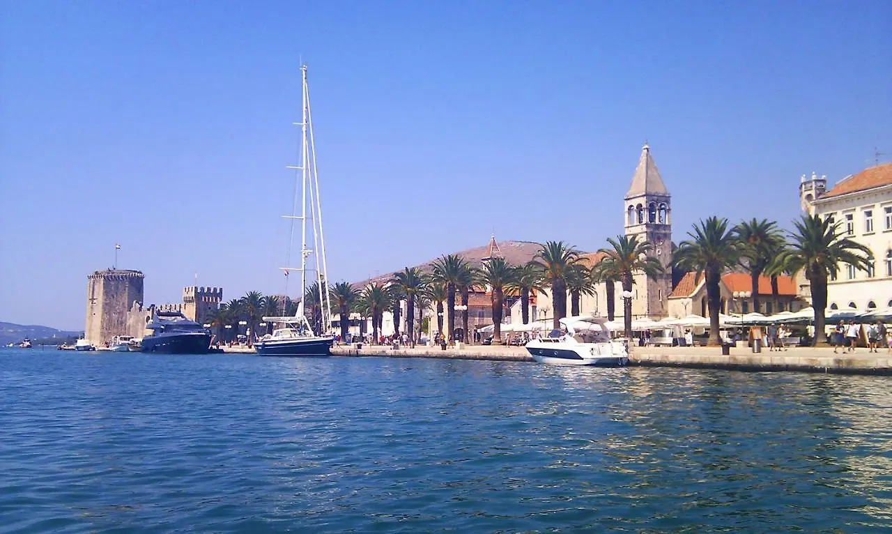 Petra'S Place - Sea View Apartment Slatine Croatia