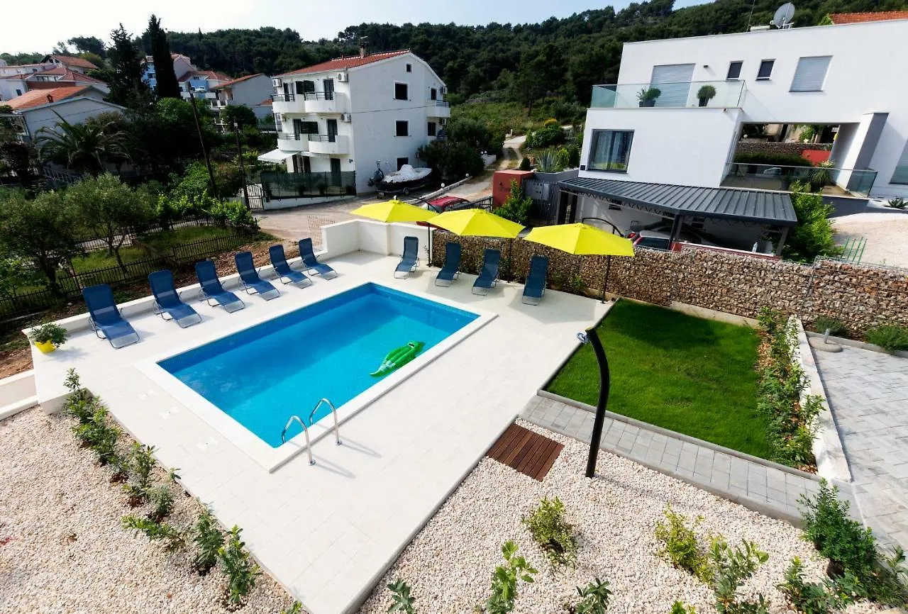Petra'S Place - Sea View Apartment Slatine