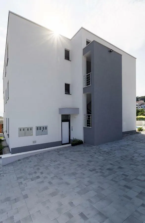 Petra'S Place - Sea View Apartment Slatine