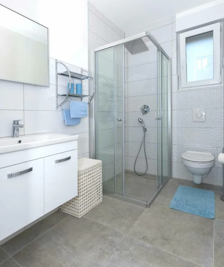 Petra'S Place - Sea View Apartment Slatine