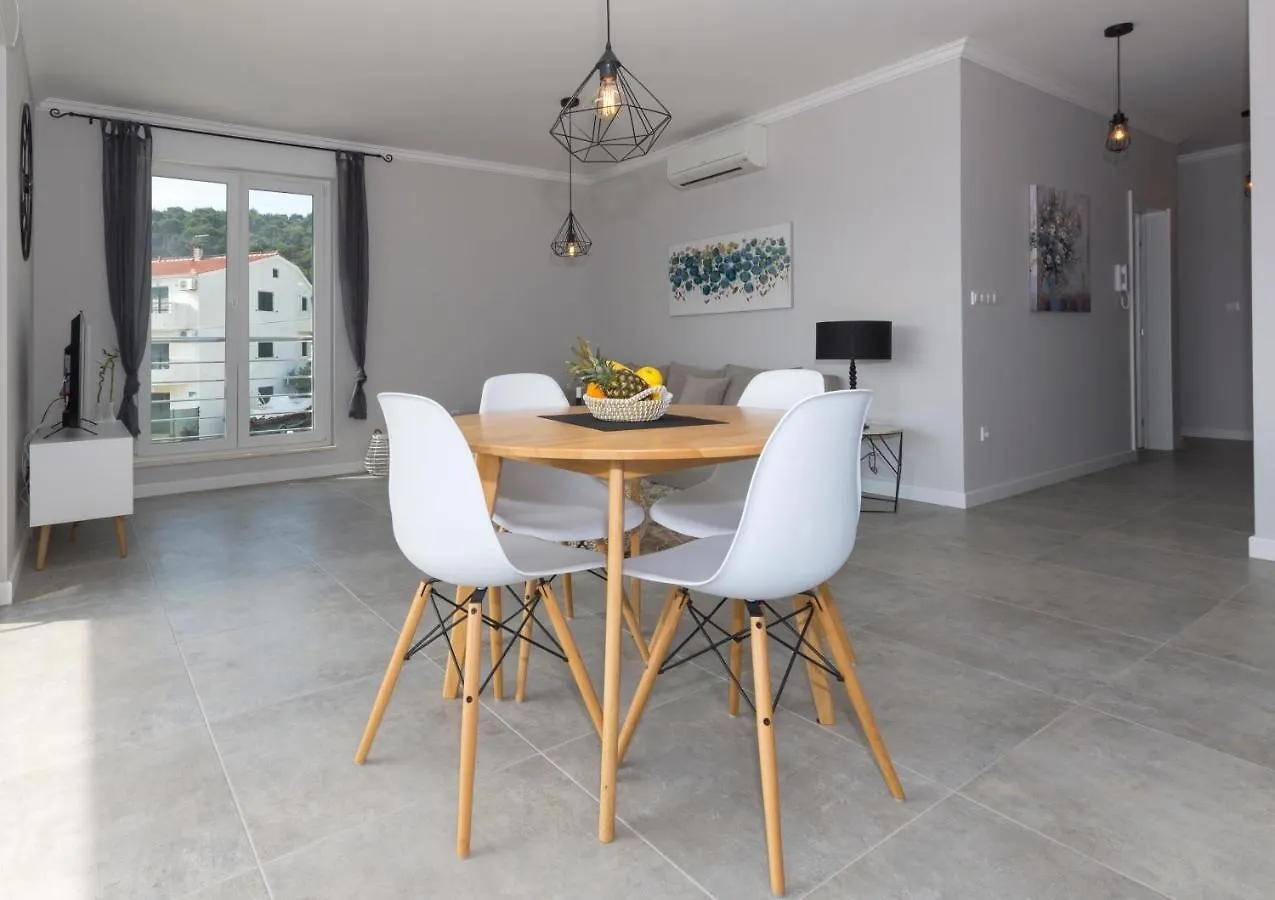 Petra'S Place - Sea View Apartment Slatine 0*,  Croatia
