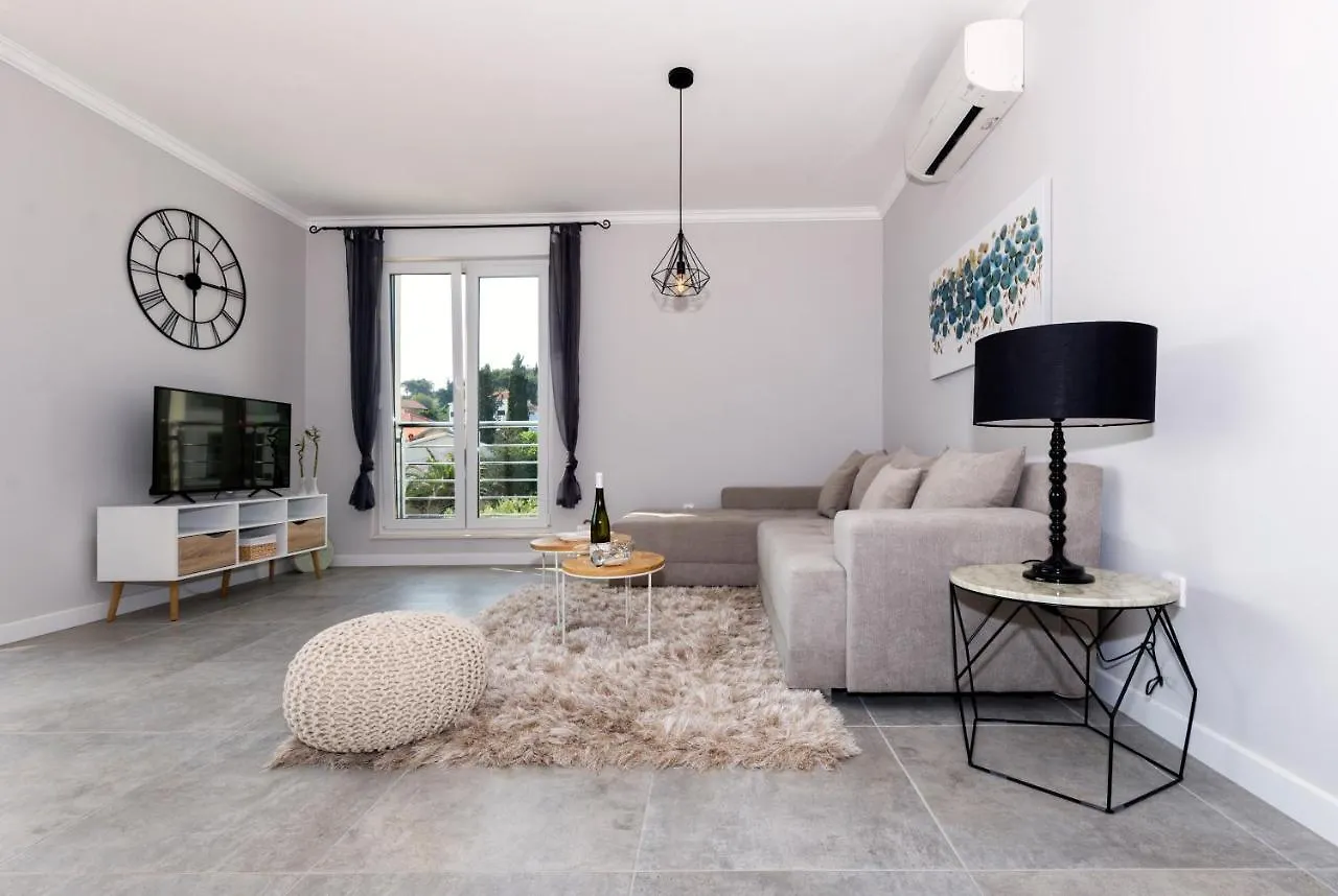 Petra'S Place - Sea View Apartment Slatine