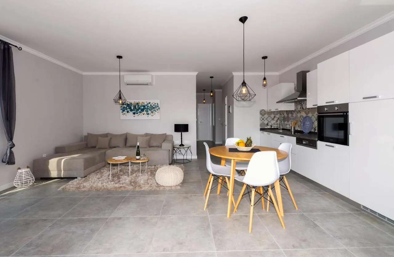 Petra'S Place - Sea View Apartment Slatine